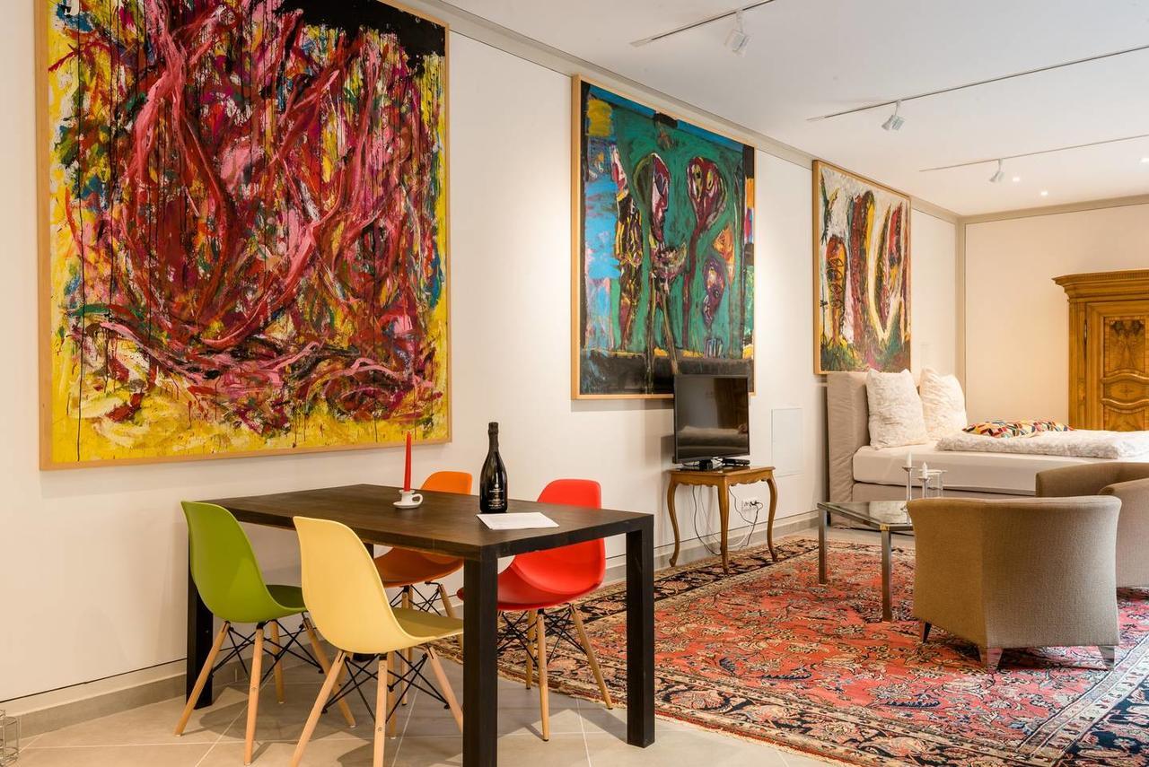Goldener Hirsch Aparthotel Шрисхайм Екстериор снимка