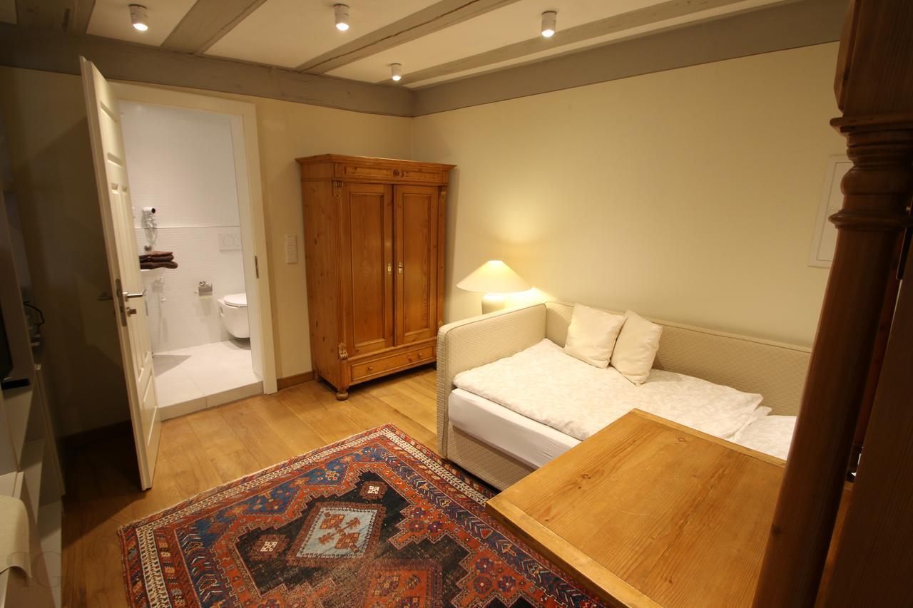 Goldener Hirsch Aparthotel Шрисхайм Екстериор снимка